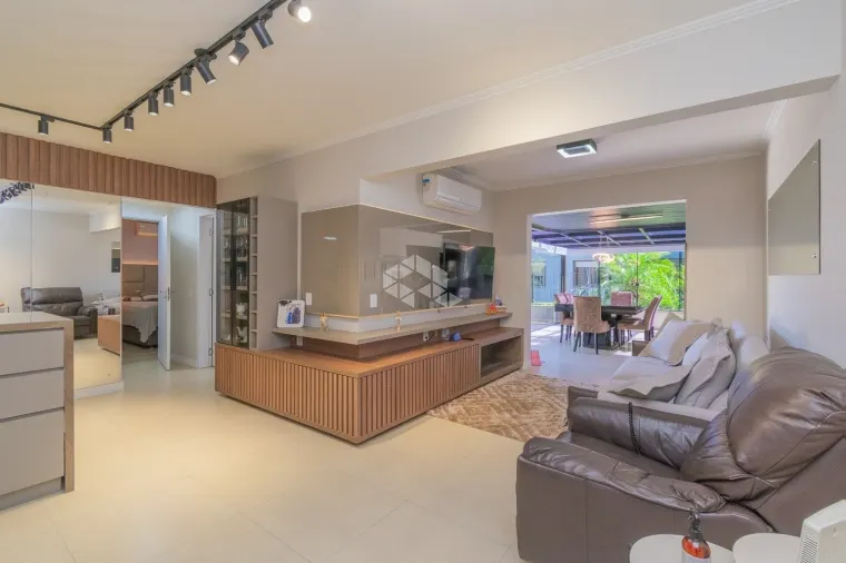 Apartamento com 2 dormitórios no bairro Champagne