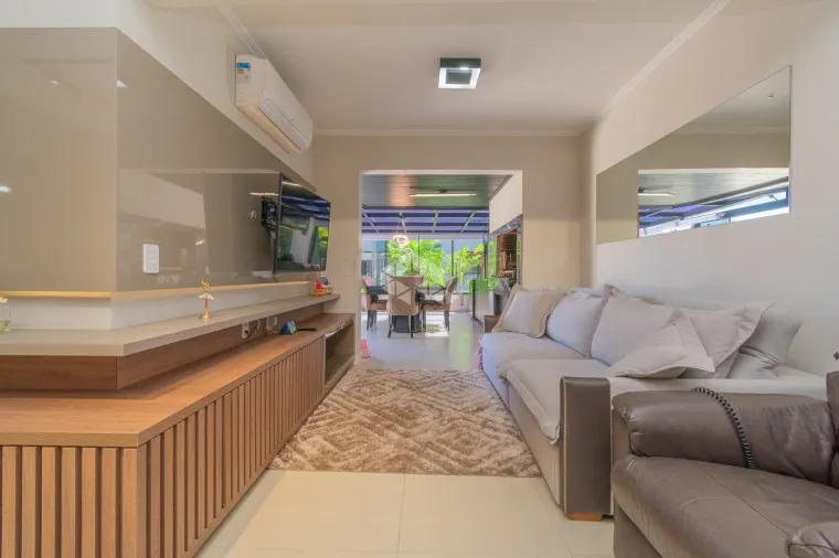 Apartamento com 2 dormitórios no bairro Champagne — foto 2