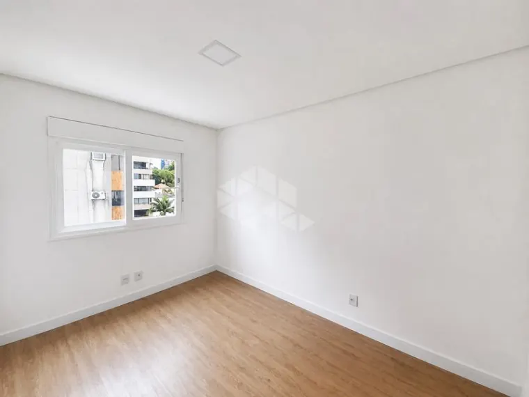 Apartamento com 3 dormitórios no bairro Centro — foto 11